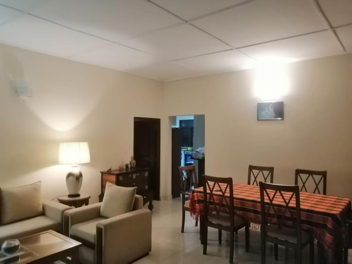 Nalendra Villa - Oceanfront Hikkaduwa Kültér fotó