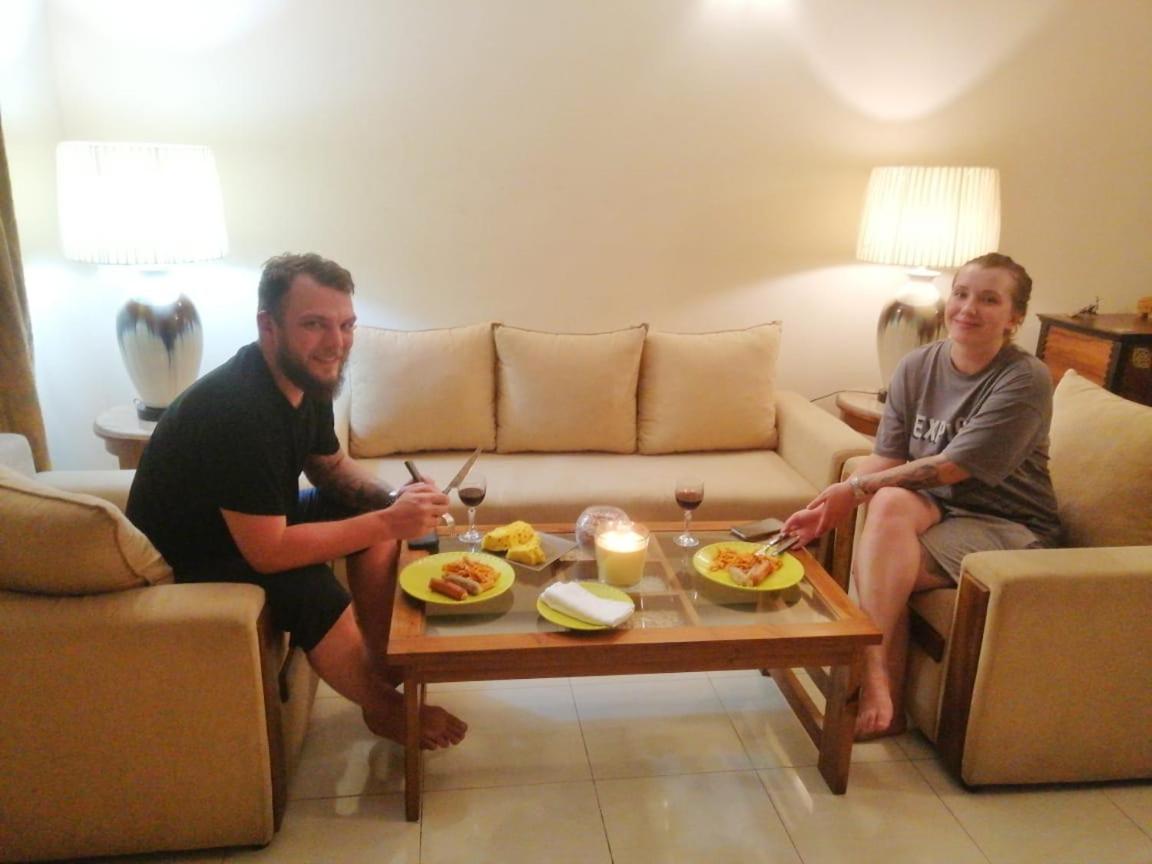 Nalendra Villa - Oceanfront Hikkaduwa Kültér fotó