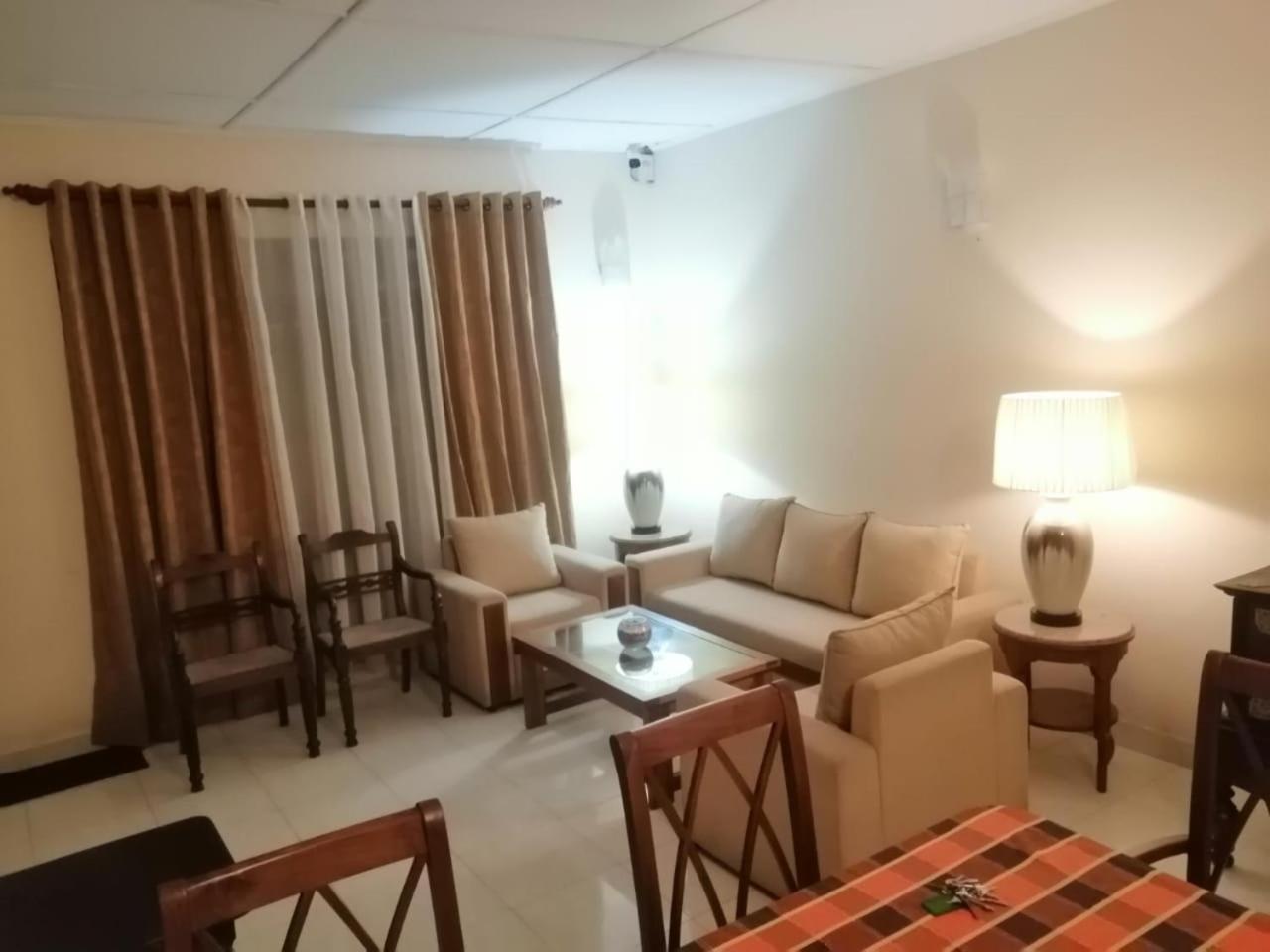 Nalendra Villa - Oceanfront Hikkaduwa Kültér fotó