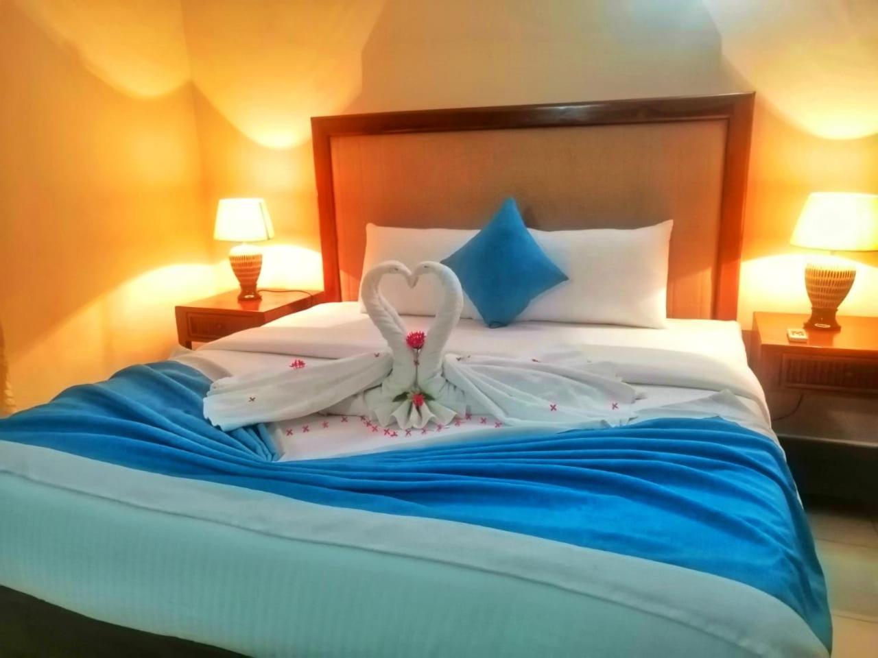 Nalendra Villa - Oceanfront Hikkaduwa Kültér fotó