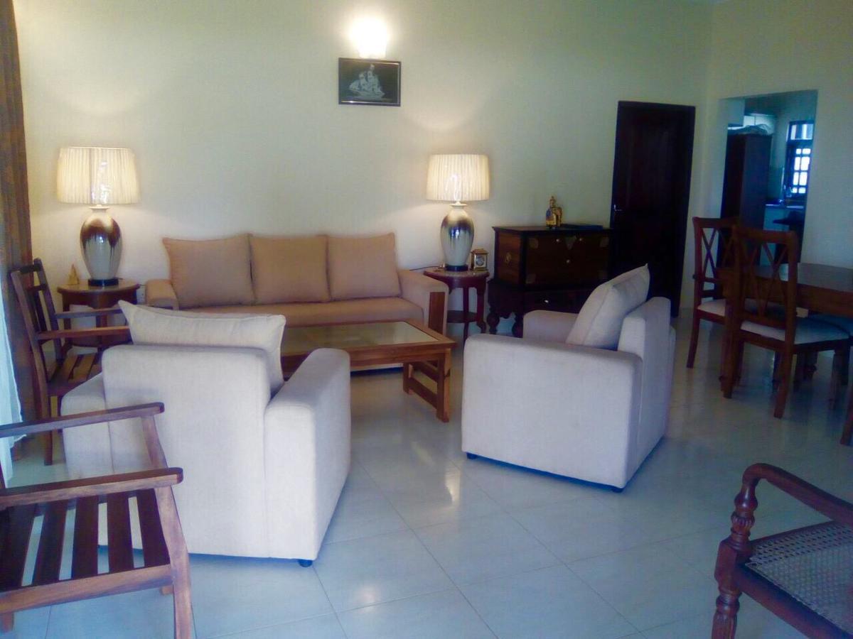 Nalendra Villa - Oceanfront Hikkaduwa Kültér fotó