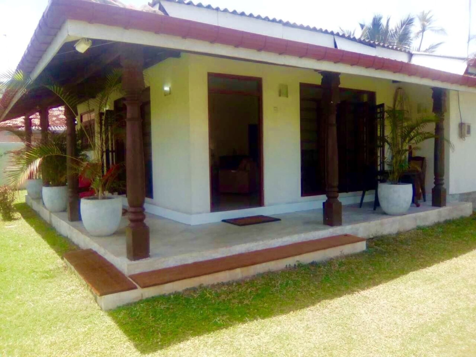 Nalendra Villa - Oceanfront Hikkaduwa Kültér fotó